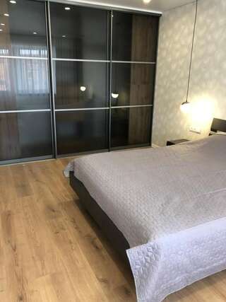 Апартаменты квартира посуточно центр Адмиральская Николаев Апартаменты с 1 спальней-14